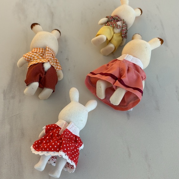 Calico Critters hopscotch rabbit family - Picture 4 of 4